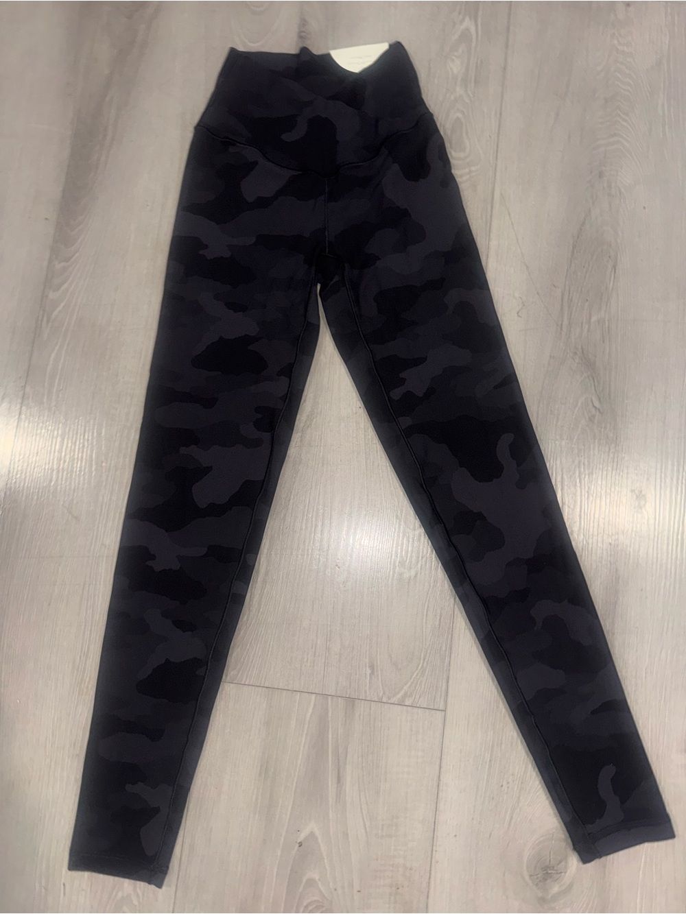 *NWT***XS Women’s Offline by Aerie High Waist Black Camo Leggings